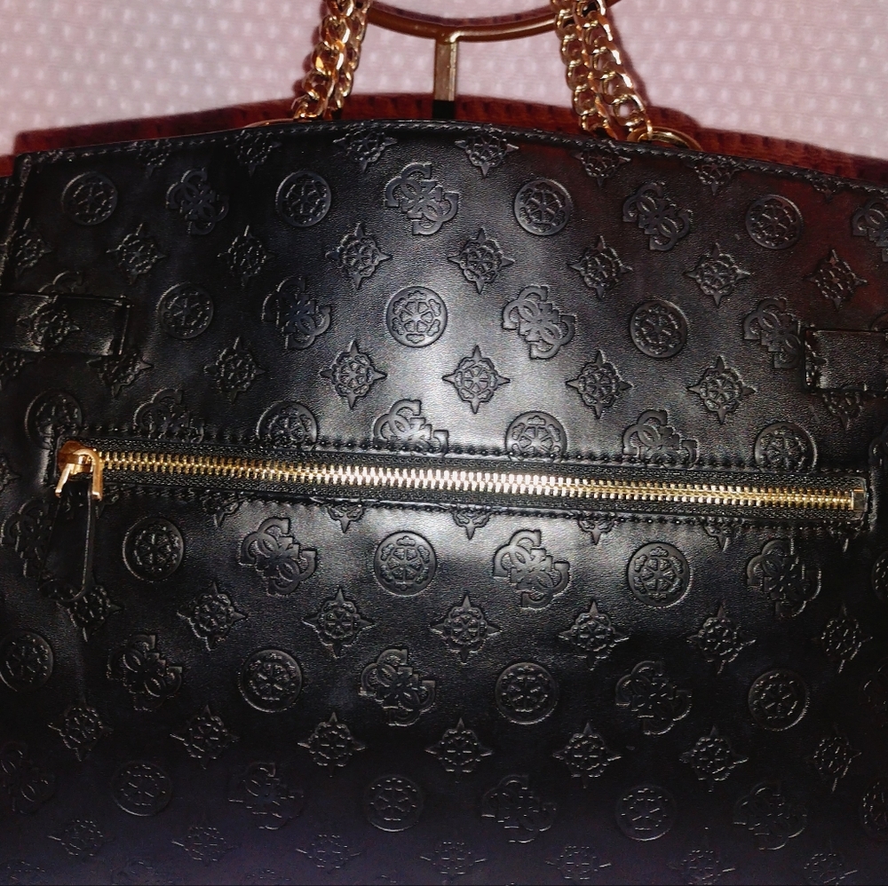 GUESS Black purse with gold chains.#A27 - Picture 6 of 11